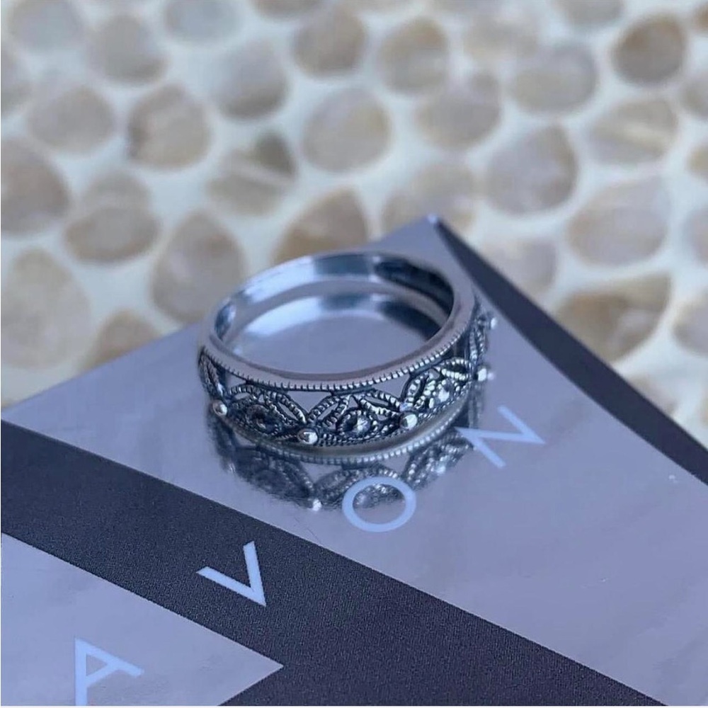 Avon Sterling Silver Vintage Band Ring